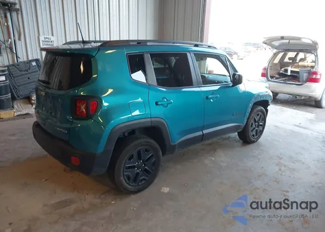 2021 Jeep Renegade Upland 4X4 из США, поврежденный, VIN ZACNJDAB1MPM22141